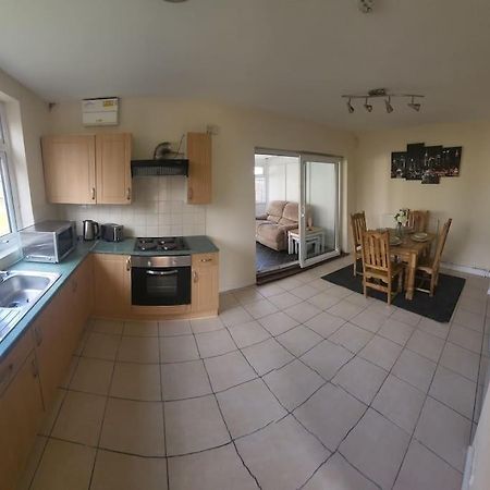 4 Bed Family Home With Secure Parking. Warwick Uni Coventry Buitenkant foto