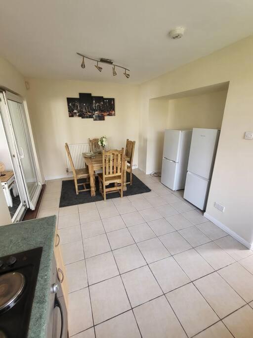 4 Bed Family Home With Secure Parking. Warwick Uni Coventry Buitenkant foto